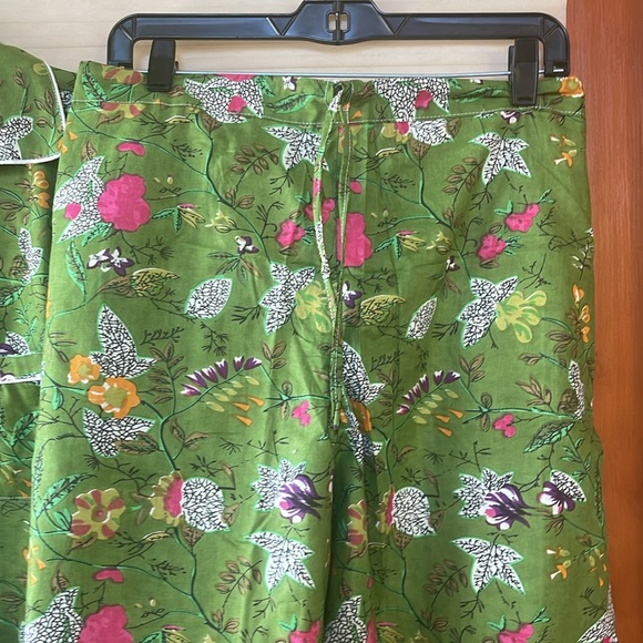 NWOT handmade green floral print button down long sleeve collared PJ pants set - Picture 7 of 15